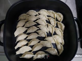 煎饺的做法步骤：3