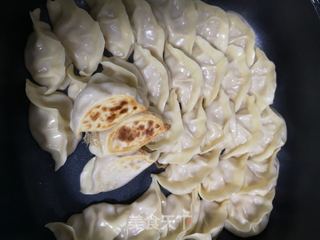煎饺的做法步骤:5