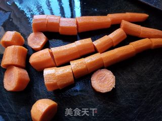 甘蔗胡萝卜水的做法步骤:4