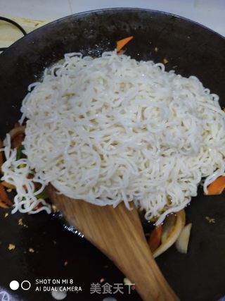 鸡蛋炒面的做法步骤:13