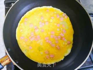 火腿玉米蛋饼的做法步骤：5