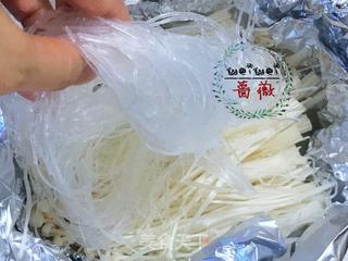 花甲最火的做法,锡纸花甲粉丝,简单易上手,味道绝了!的做法步骤:8