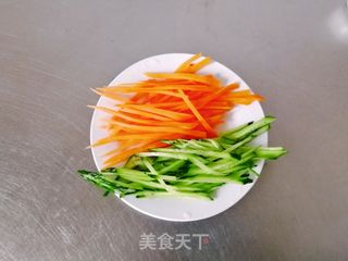 油辣酱拌双丝凉面的做法步骤:6