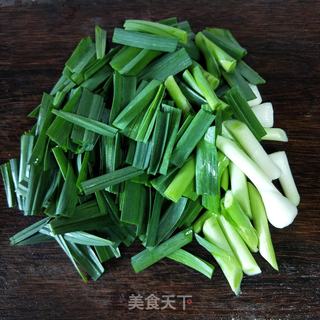 青蒜苗炒腰花的做法步骤:2