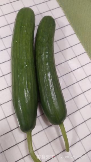 黄瓜拼花的做法步骤：1