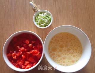 番茄鸡蛋玉米面条的做法步骤:2