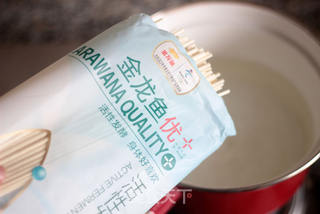 鲜虾清汤面的做法步骤:3