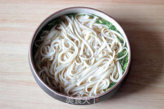 鲜虾清汤面的做法步骤:11