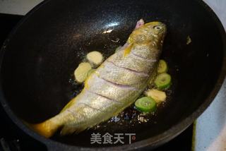 家常炖黄花鱼的做法步骤:5