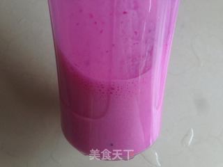 香蕉火龙果奶昔的做法步骤:2