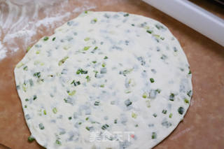 香酥葱油饼的做法步骤：12