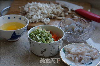 虾仁鱿鱼炒饭的做法步骤:2