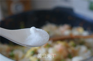 虾仁鱿鱼炒饭的做法步骤：7