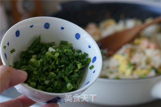 虾仁鱿鱼炒饭的做法步骤:9