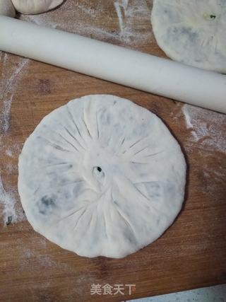 笨人法韭菜鸡蛋馅饼的做法步骤:8