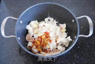 猴头菇炖鸡汤的做法步骤:5