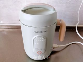 教你在家做清香细腻的菊花枸杞豆浆的做法步骤:6