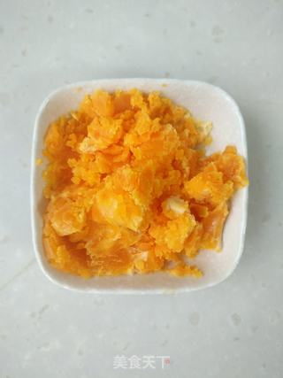 “蟹黄”虾仁豆腐煲的做法步骤:4
