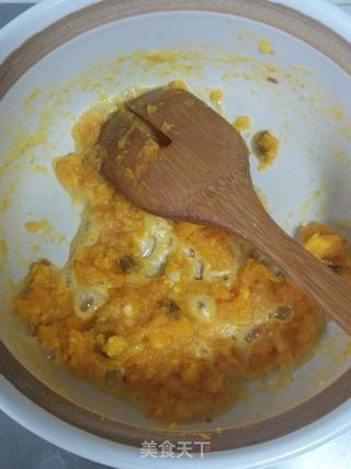 “蟹黄”虾仁豆腐煲的做法步骤:8