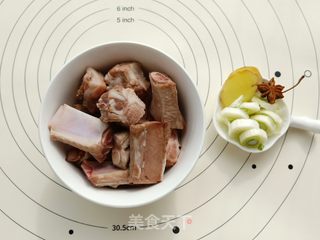 红烧排骨的做法步骤:2