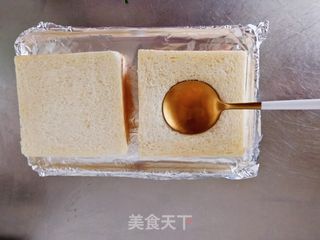 十分钟快手早餐【芝士培根厚土司片】的做法步骤:5