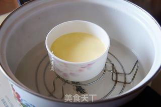 牛奶虾仁蒸蛋羹的做法步骤:4