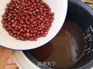 红豆莲子米饭的做法步骤:2