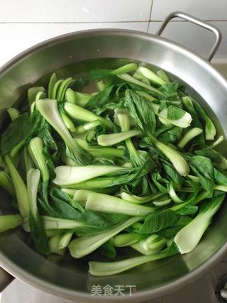 香菇青菜大馄饨的做法步骤:5