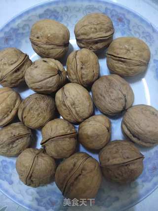彭豆带你做简单版空气炸锅烤核桃的做法步骤:2