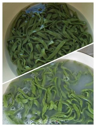 大麦青汁菠菜面的做法步骤:6
