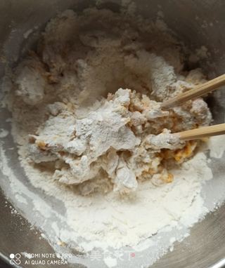 南瓜手擀切面的做法步骤:2