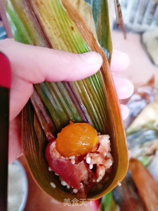 咸蛋黄肉粽的做法步骤:4