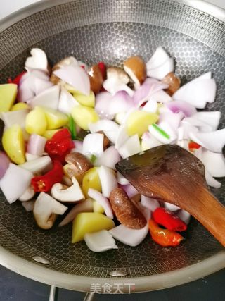 鸡公煲的做法步骤:5