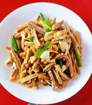蒜泥红油牛肚条的做法步骤:10