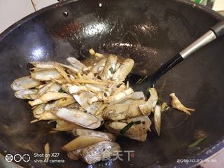快速煸炒，好吃美味，让你永远忘不了它的香味。的做法步骤：4