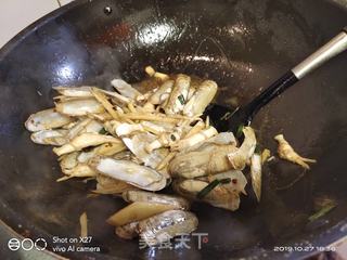 快速煸炒，好吃美味，让你永远忘不了它的香味。的做法步骤：5