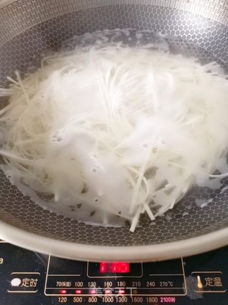 阳春面的做法步骤:3