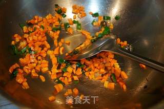 西兰花胡萝卜蛋炒饭的做法步骤:4