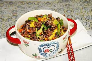 西兰花胡萝卜蛋炒饭的做法步骤:8