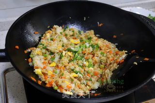 缤纷蛋炒饭的做法步骤:10