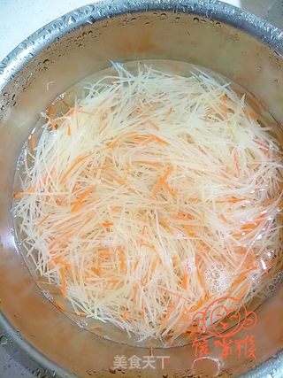 凉拌土豆丝的做法步骤:5