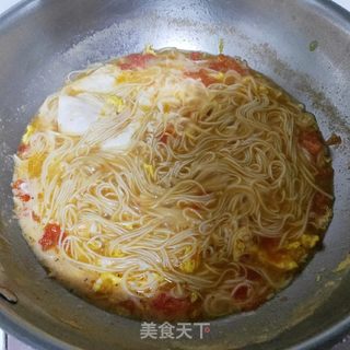 西红柿鸡蛋面的做法步骤:10
