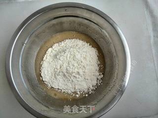 墙角里的蜘蛛爬到盘子里了的做法步骤:4