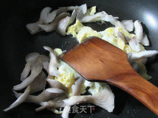 鸡蛋平菇汤面的做法步骤：4