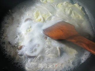 鸡蛋平菇汤面的做法步骤：5