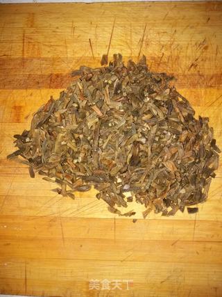 五花肉丁干豆角打卤汤面的做法步骤:2