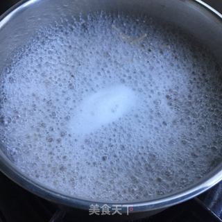 小葱酸汤面的做法步骤：2