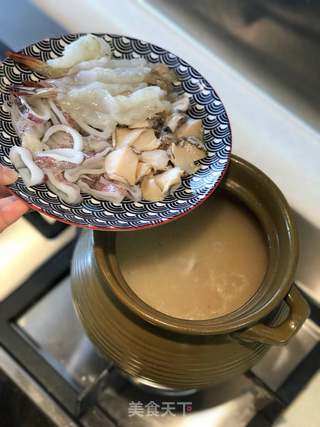 潮州砂锅海鲜粥的做法步骤:23