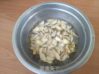 百合芡实小米粥的做法步骤:2