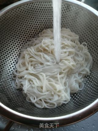 西红柿鸡蛋拌米线面条的做法步骤:6